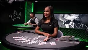 Tampilan permainan live-dealer di aplikasi alx toto